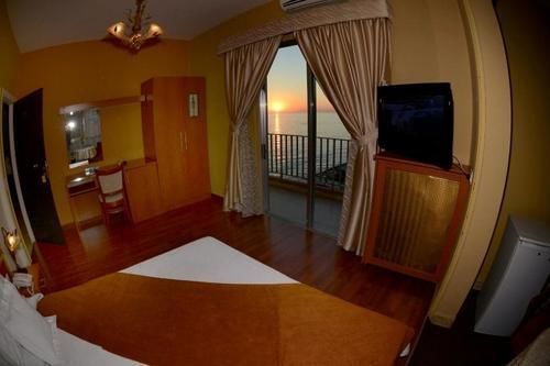 Ahiram Hotel